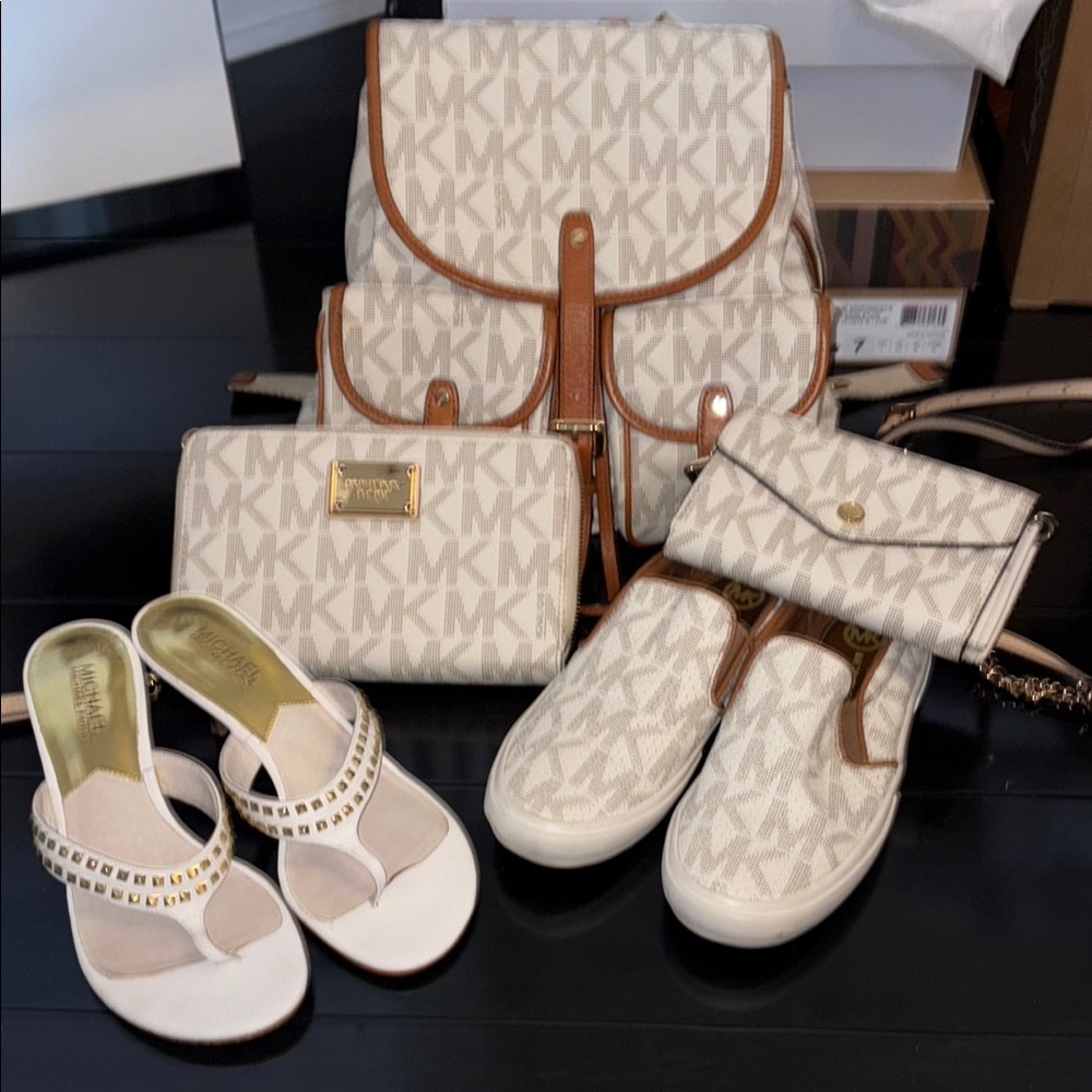 **SOLD**
Michael Kors Signature Monogram Drawstring Backpack